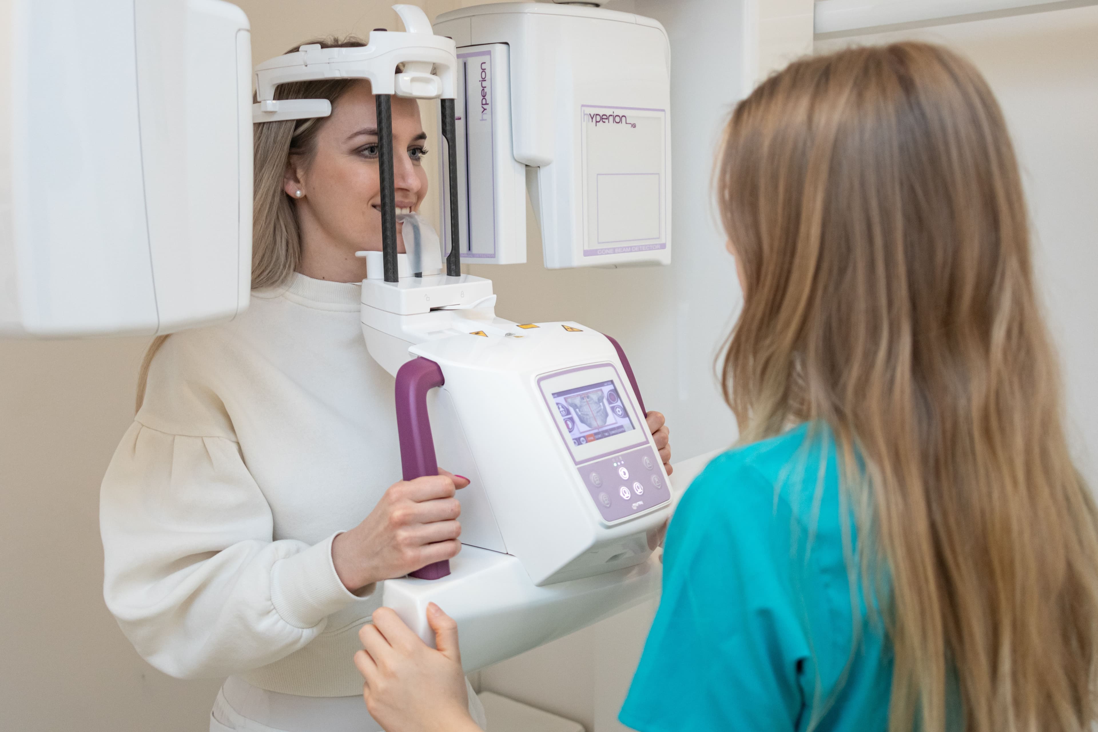 Pasient som tar røntgen hos Eurodent