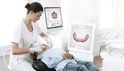 Smertefri og nøyaktig modell av munn og tenner med 3D-skanner