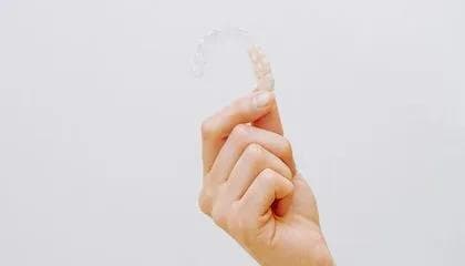 Hva er en bittskinne, og når trenger du den?